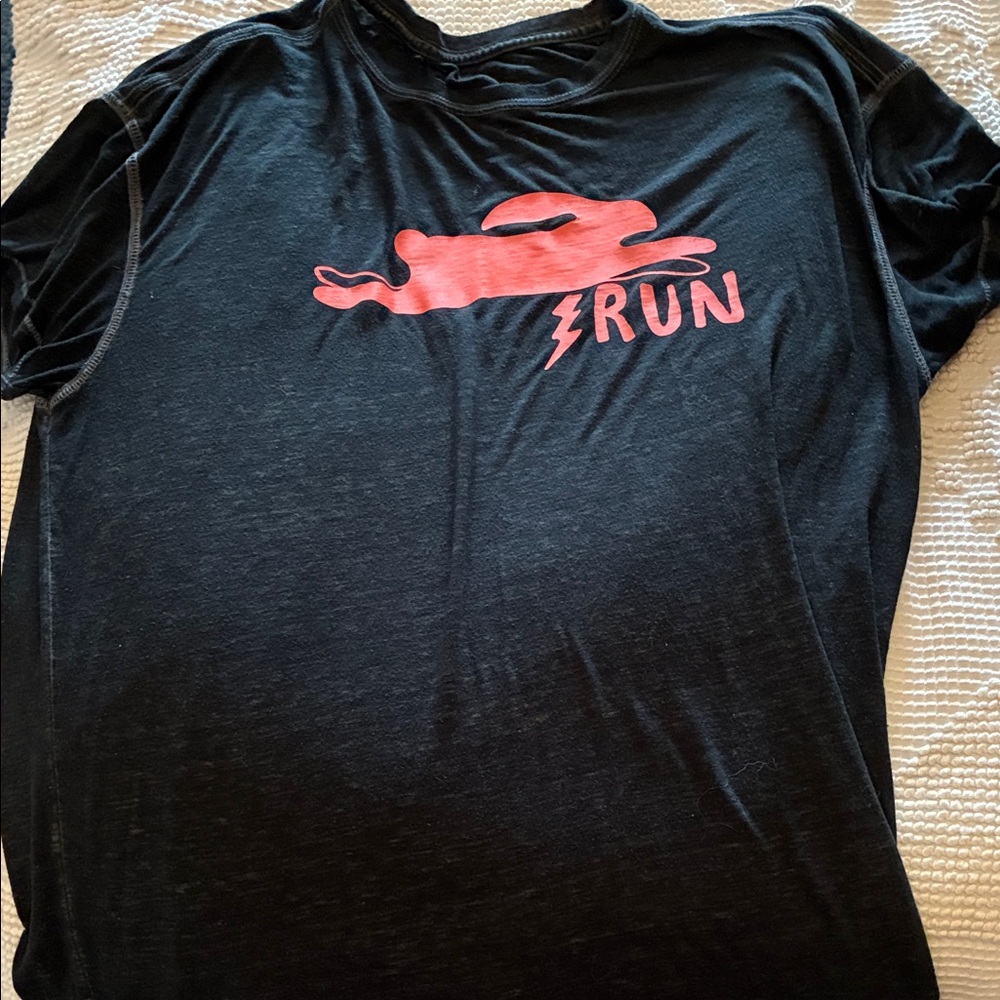RUN Graphic Short-Sleeve Crewneck T-Shirt - Black/Red